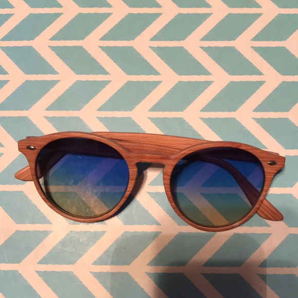 Sunglasses - Picture 2 of 2